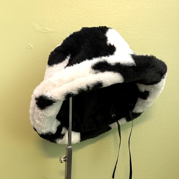 Adult Black and White Fuzzy Bucket Hat~Free Posh Friends 4ever Pin - Picture 9 of 12